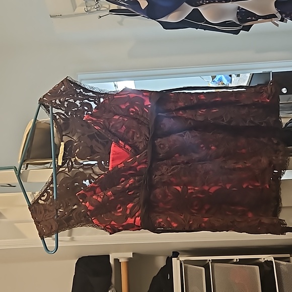 weston wear red with brown lace over lay top size large - Picture 3 of 4